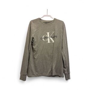 Calvin Klein Jeans Heather Gray Logo Sweatshirt
Size large new